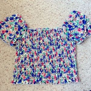🚫SOLD🚫Francesca’s Puff Sleeve Smocked Top